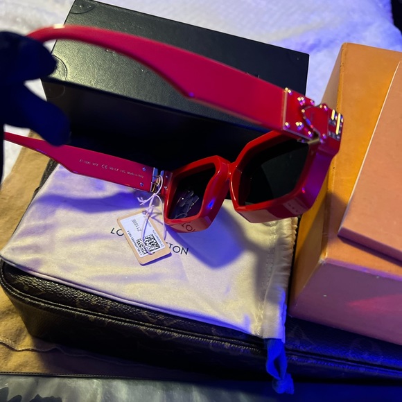 LOUIS VUITTON RED1.1 MILLIONAIRE Z1169E SUNGLASSES - Picture 9 of 11